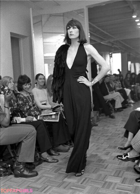 Picking up where A Story Lately Told leaves off, when <strong>Anjelica Huston</strong> is 22 years old, <strong>Watch Me</strong> chronicles her glamorous and eventful Hollywood years. . Anjelica huston nude